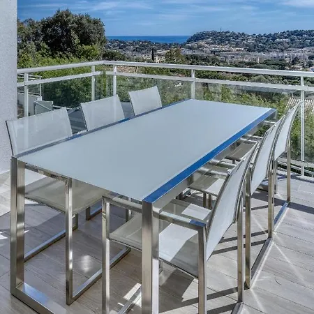 Magnifique Contemporaine Vue Avec Piscine Chauffee Toute L'annee, Proche De Saint-tropez * Cavalaire-sur-Mer
