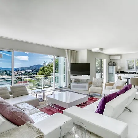 Magnifique Contemporaine Vue Avec Piscine Chauffee Toute L'annee, Proche De Saint-tropez Cavalaire-sur-Mer