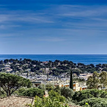 Magnifique Contemporaine Vue Avec Piscine Chauffee Toute L'annee, Proche De Saint-tropez * Cavalaire-sur-Mer