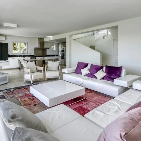 Magnifique Contemporaine Vue Avec Piscine Chauffee Toute L'annee, Proche De Saint-tropez Villa Cavalaire-sur-Mer